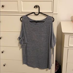 Short sleeve blue top